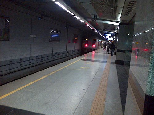 Chandni Chowk metro station, Delhi